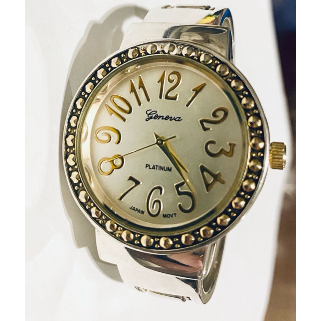 Vintage Geneva Clasp Watch Vintage Geneva Clasp Watch